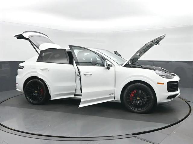 2021 Porsche Cayenne GTS