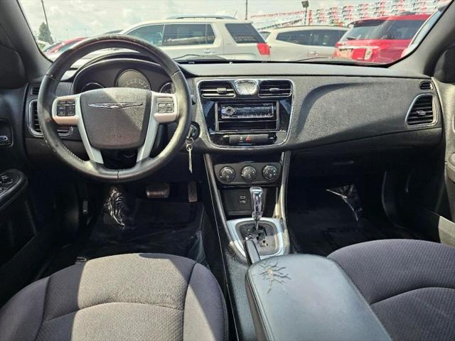 2013 Chrysler 200 Touring