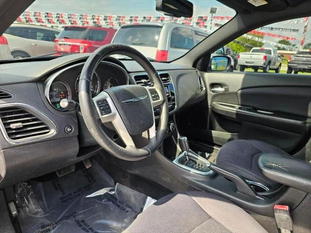 2013 Chrysler 200 Touring
