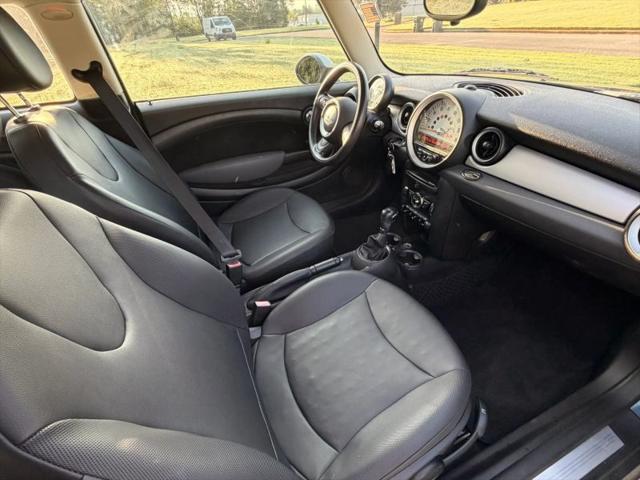 2011 MINI Cooper Cooper
