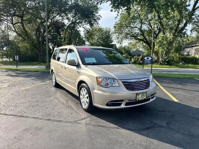2016 Chrysler Town & Country Touring for sale in Racine, WI