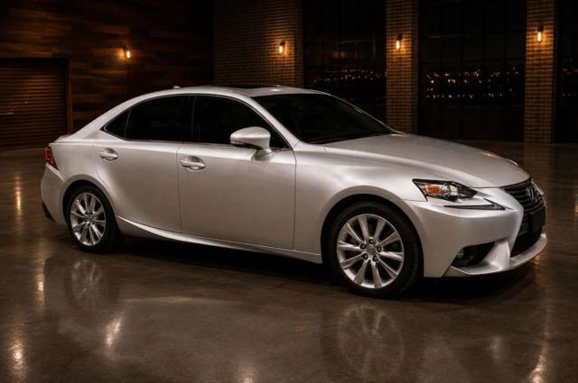 2016 Lexus IS 200t 200t