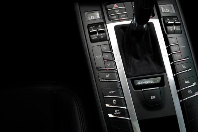 2021 Porsche Macan Base