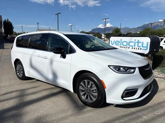 2024 Chrysler Pacifica Hybrid Select for sale in Draper, UT