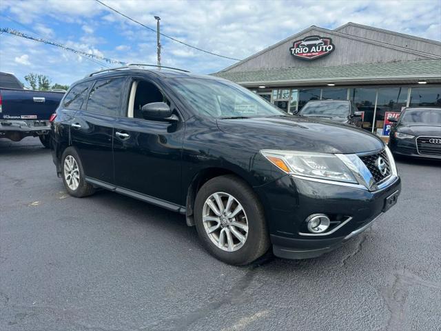2016 Nissan Pathfinder SV for sale in Elyria, OH