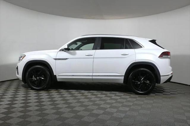2024 Volkswagen Atlas Cross Sport 2.0T SEL R-Line for sale in Warwick, RI