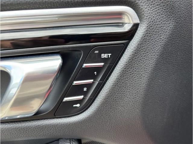 2018 Porsche Macan Base