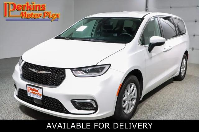 2023 Chrysler Pacifica Touring L for sale in Franklin, TN