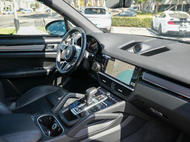 2023 Porsche Cayenne Platinum Edition