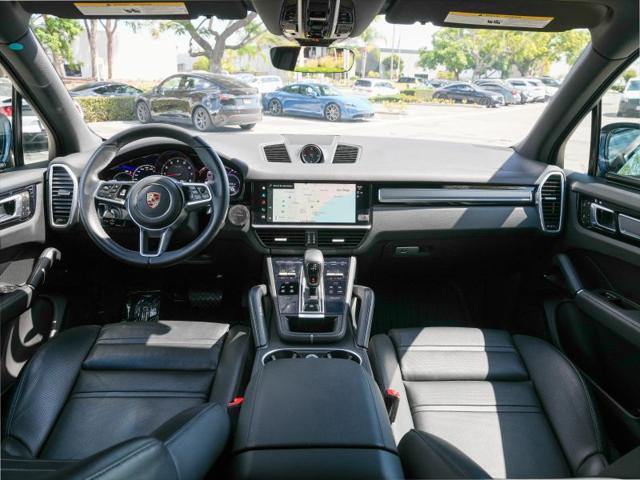 2023 Porsche Cayenne Platinum Edition