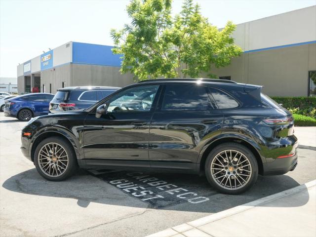 2023 Porsche Cayenne Platinum Edition