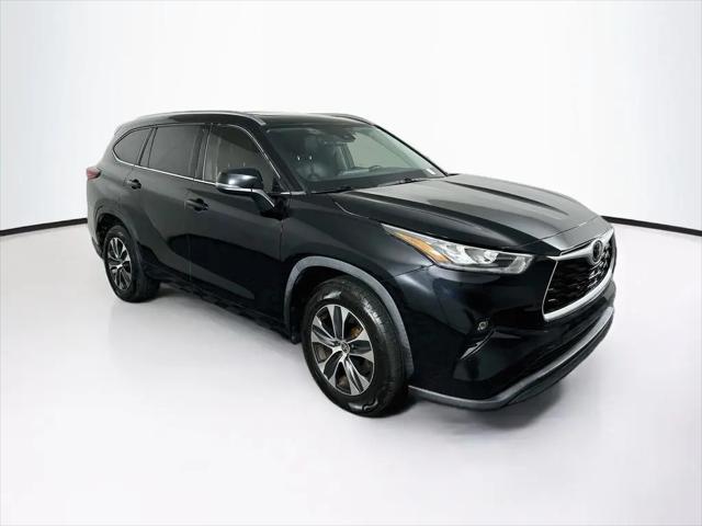 2020 Toyota Highlander XLE for sale in Grand Prairie, TX