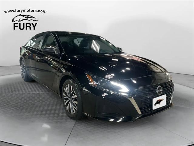 2025 Nissan Altima SV FWD for sale in South St. Paul, MN