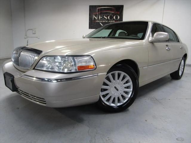 2005 Lincoln Town Car Signature for sale in Arlington, TX