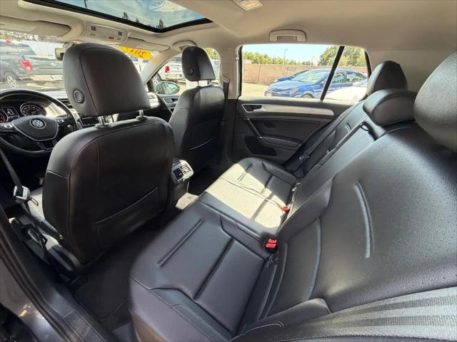 2017 Volkswagen Golf TSI Wolfsburg Edition 4-Door
