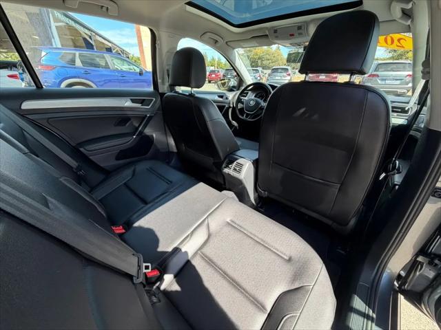2017 Volkswagen Golf TSI Wolfsburg Edition 4-Door