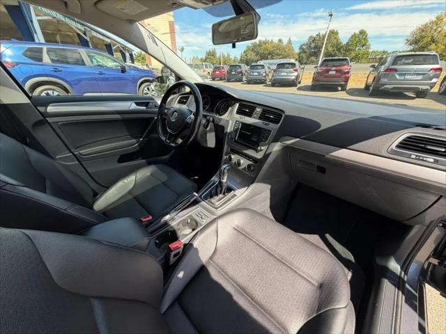 2017 Volkswagen Golf TSI Wolfsburg Edition 4-Door