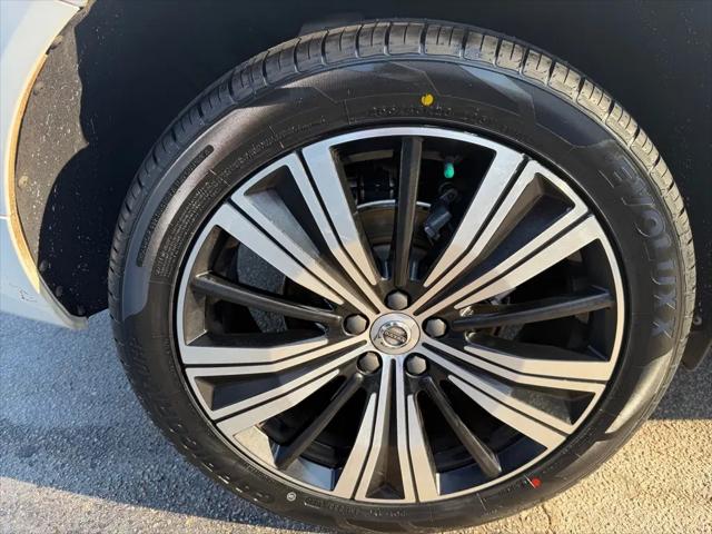 2019 Volvo XC60 T5 Momentum