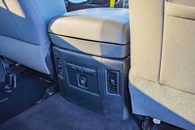 2017 Ram 1500 Big Horn Crew Cab 4x4 57 Box
