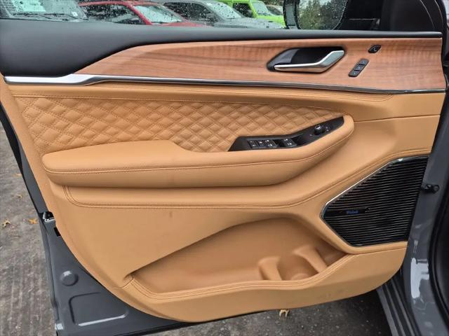 2027 Jeep Grand Cherokee Summit