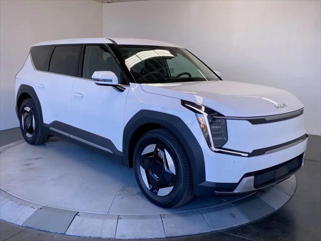 2026 Kia EV9 Light Short Range