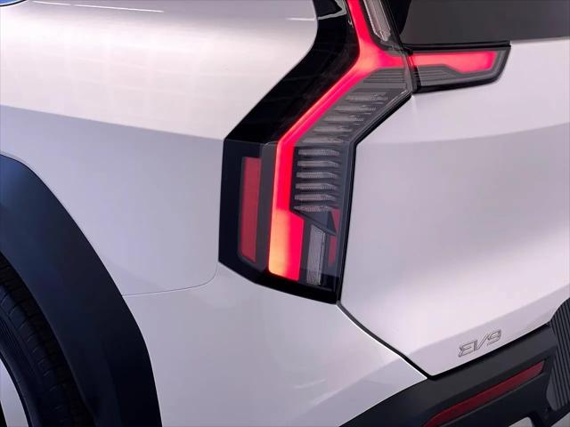 2026 Kia EV9 Light Short Range