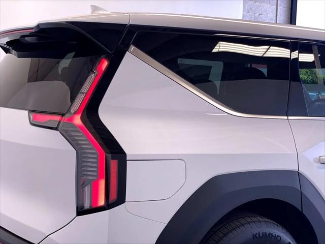2026 Kia EV9 Light Short Range