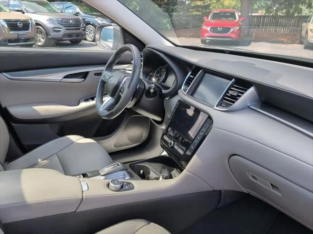 2023 INFINITI QX50 LUXE AWD