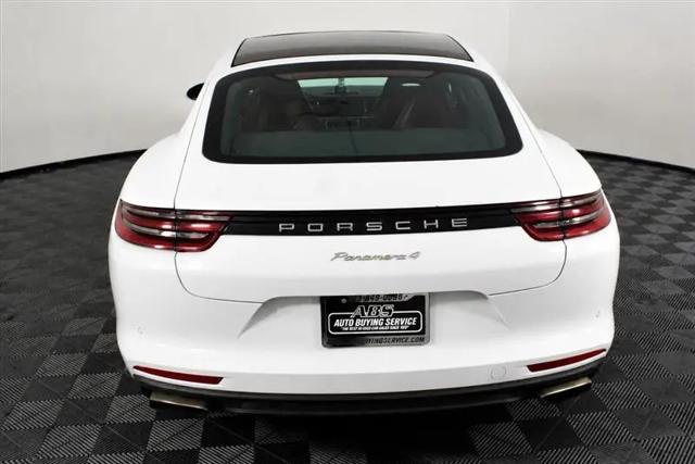 2018 Porsche Panamera Panamera