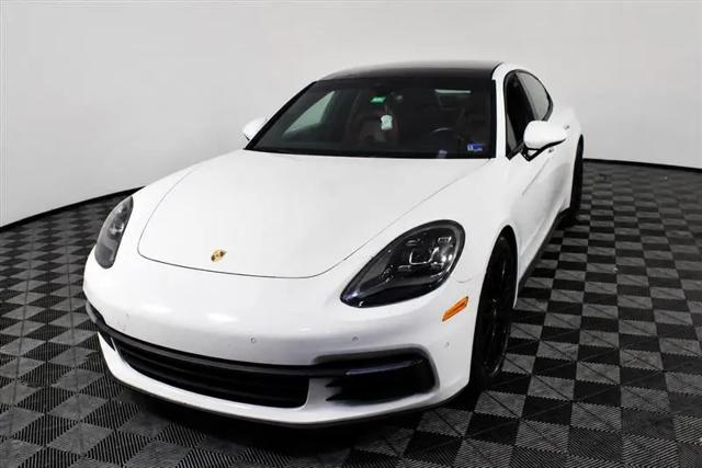 2018 Porsche Panamera Panamera