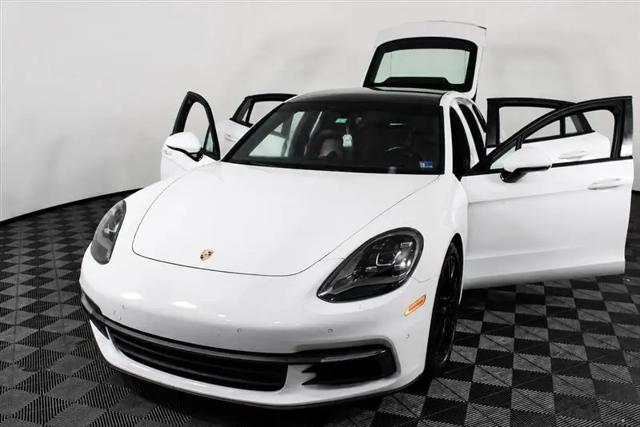 2018 Porsche Panamera Panamera