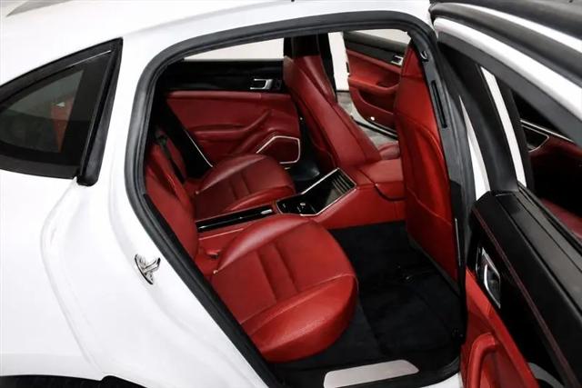2018 Porsche Panamera Panamera