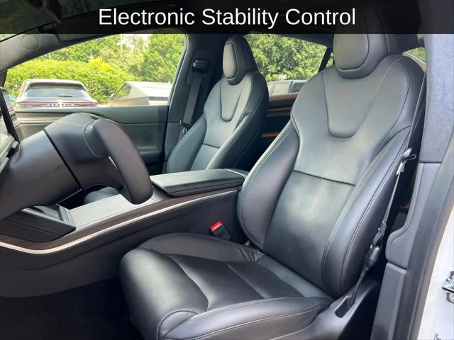 2023 Tesla Model X Standard Range