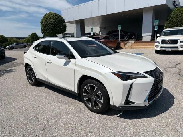 2025 Lexus 300 Premium