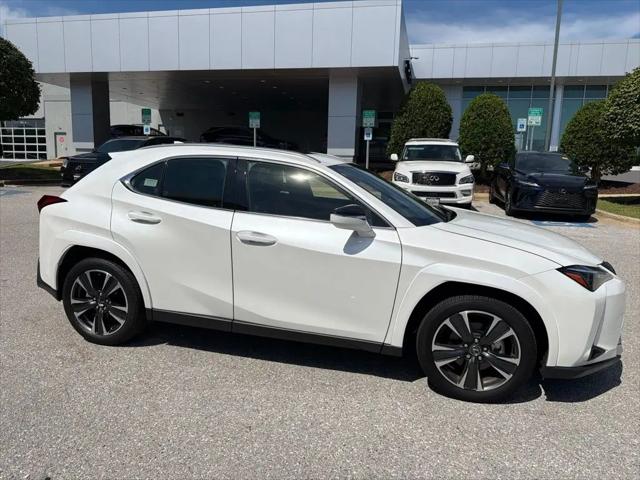 2025 Lexus 300 Premium