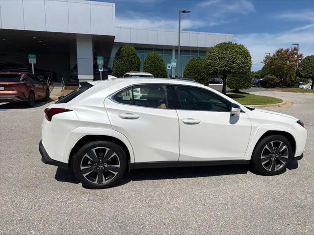2025 Lexus 300 Premium