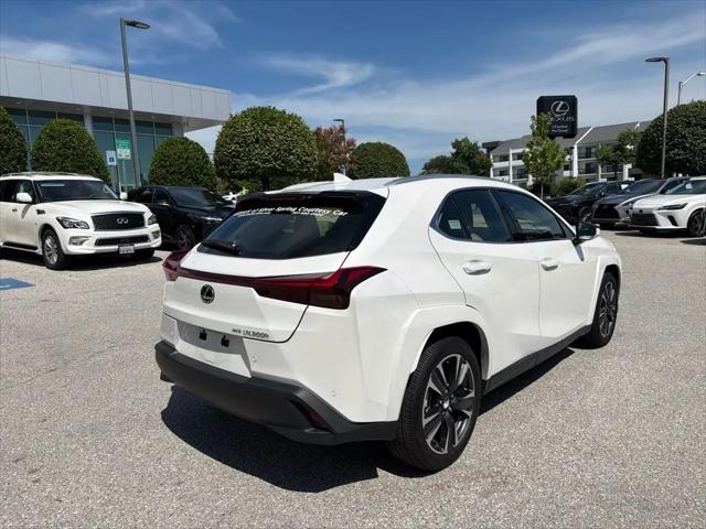2025 Lexus 300 Premium