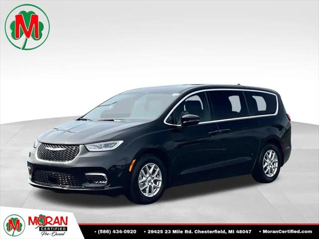 2025 Chrysler Pacifica Select for sale in Clinton Township, MI