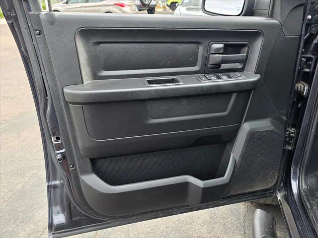 2019 Ram 1500 Classic Express Quad Cab 4x4 64 Box