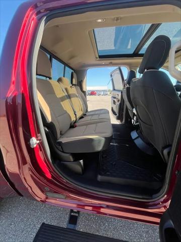 2021 Ram 1500 Big Horn Crew Cab 4x4 5'7" Box
