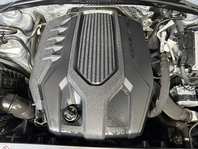 2023 Porsche Macan Macan