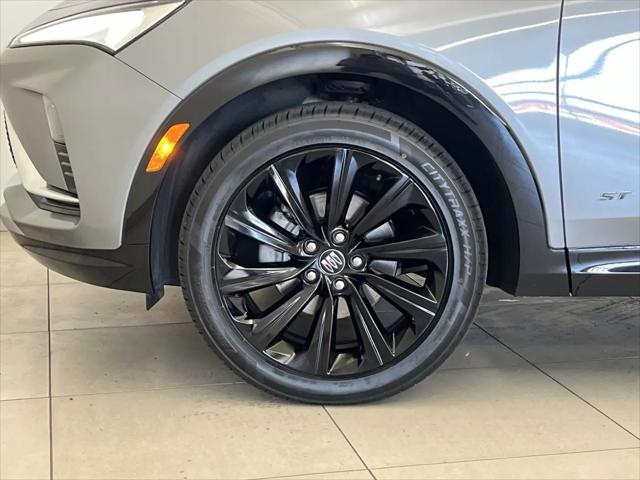 2025 Buick NV Sport Touring FWD