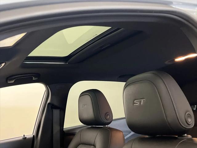 2025 Buick NV Sport Touring FWD