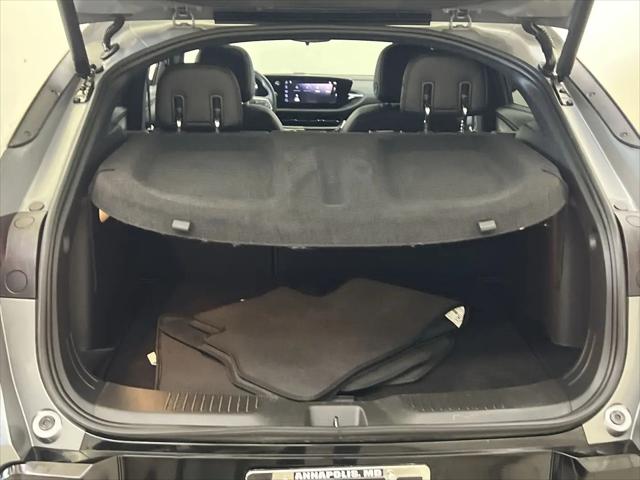 2025 Buick NV Sport Touring FWD