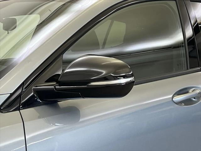 2025 Buick NV Sport Touring FWD