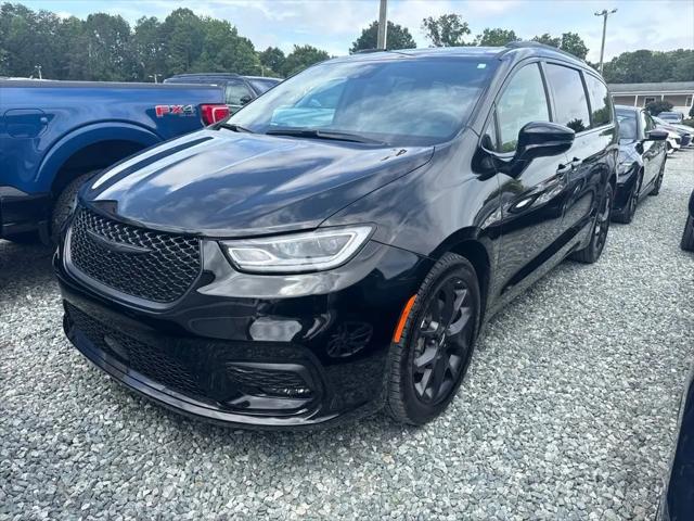2025 Chrysler Pacifica Limited for sale in Greensboro, NC