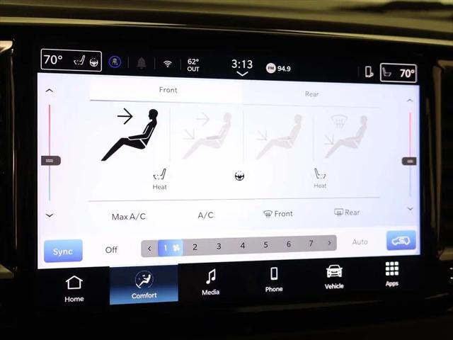 2025 Chrysler Pacifica Select