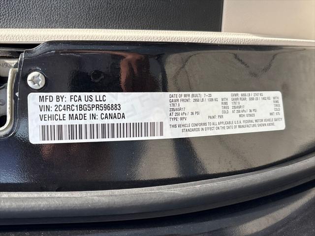 2023 Chrysler Pacifica Touring L