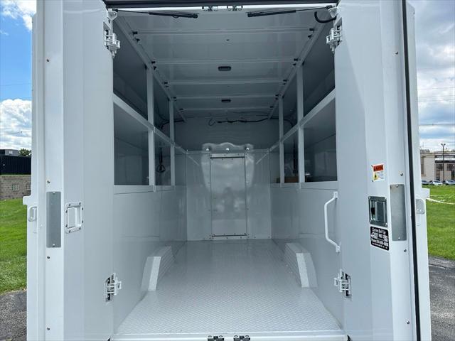2026 Ford Transit Cutaway Base