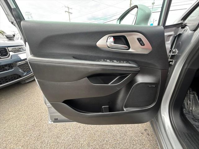 2021 Chrysler Pacifica Limited AWD